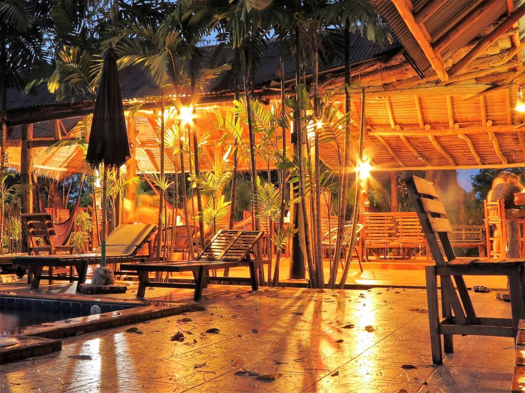 Bamboo Hideaway Resort マーク島 エクステリア 写真