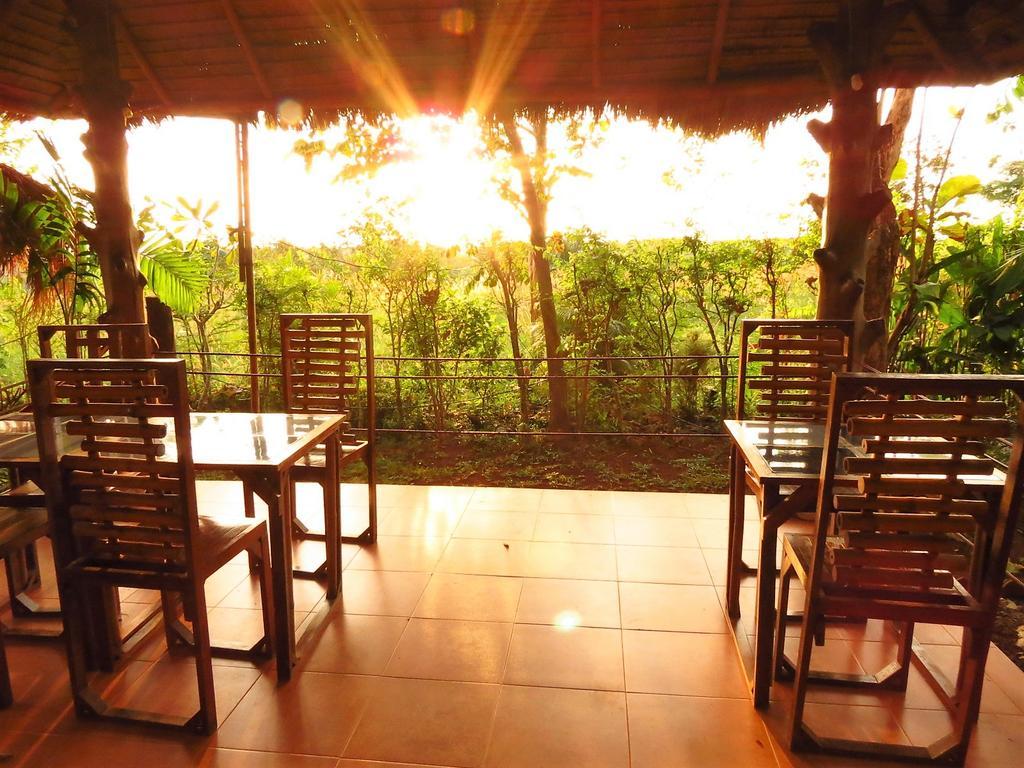 Bamboo Hideaway Resort マーク島 エクステリア 写真