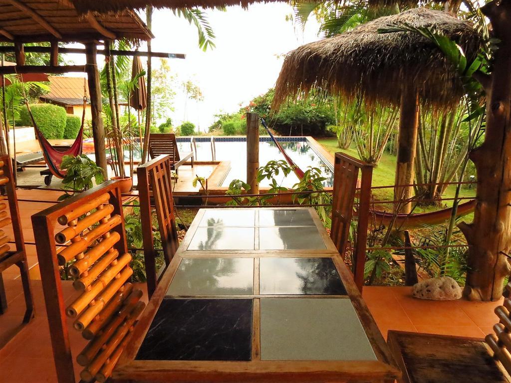 Bamboo Hideaway Resort マーク島 エクステリア 写真