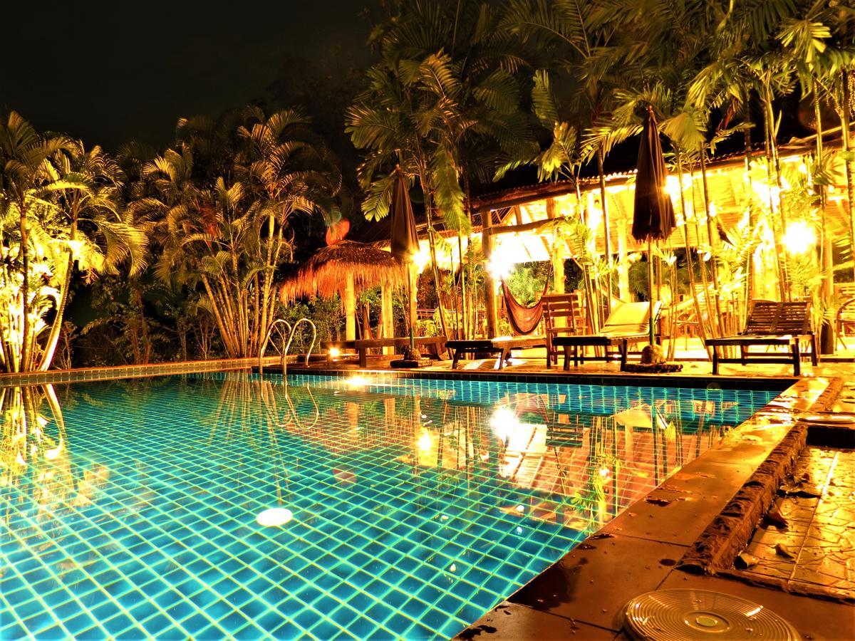 Bamboo Hideaway Resort マーク島 エクステリア 写真
